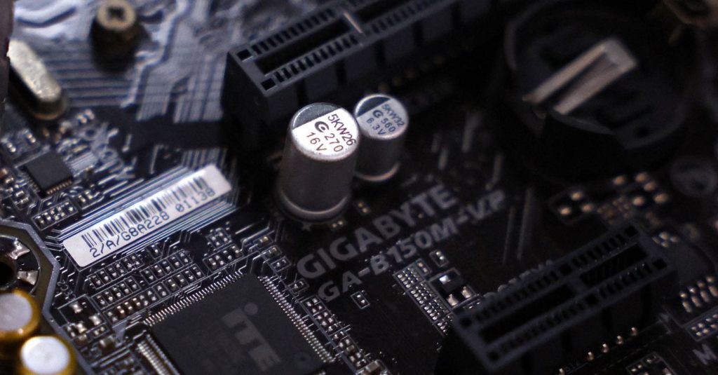 Il Paradosso dei Semiconduttori: Come la Crisi dei Chip Sta Mettendo in Pericolo l&#039;Industria Automobilistica Europea