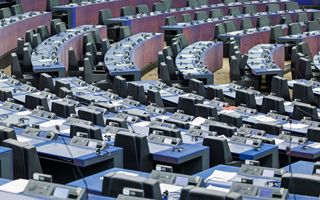 Parlamento Europeo Semplifica Regole di Sostenibilità per Aziende Più Piccole