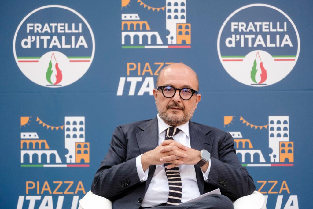 Gennaro Sangiuliano annuncia la sua candidatura come capolista di Fratelli d&#039;Italia alle elezioni regionali in Campania del 2025