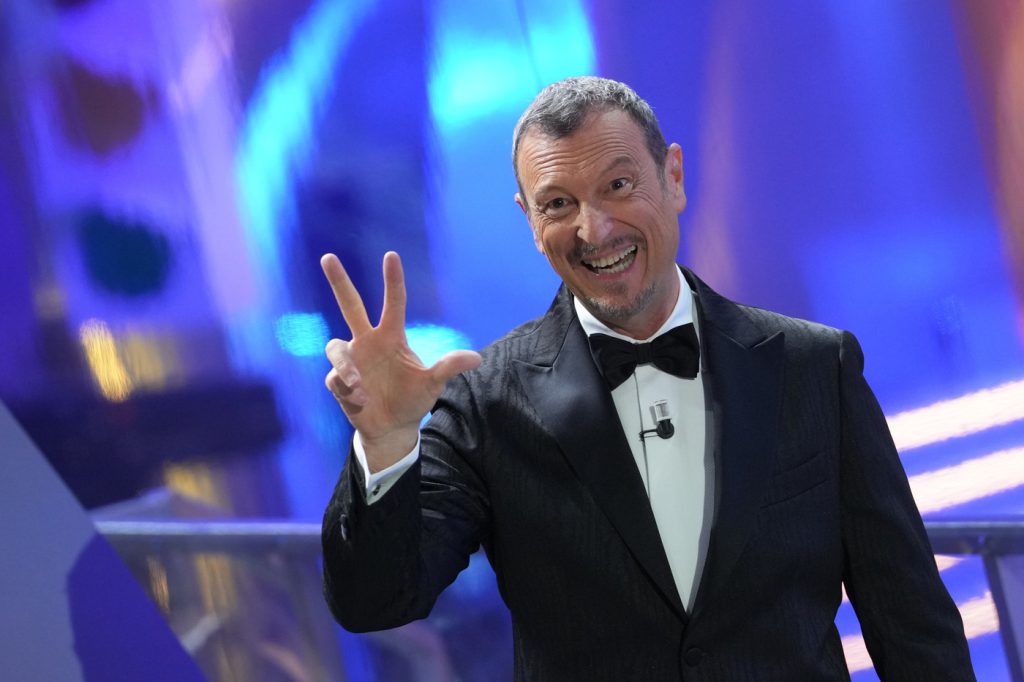 Amadeus portafortuna programmi Mediaset, dopo De Filippi anche Toffanin