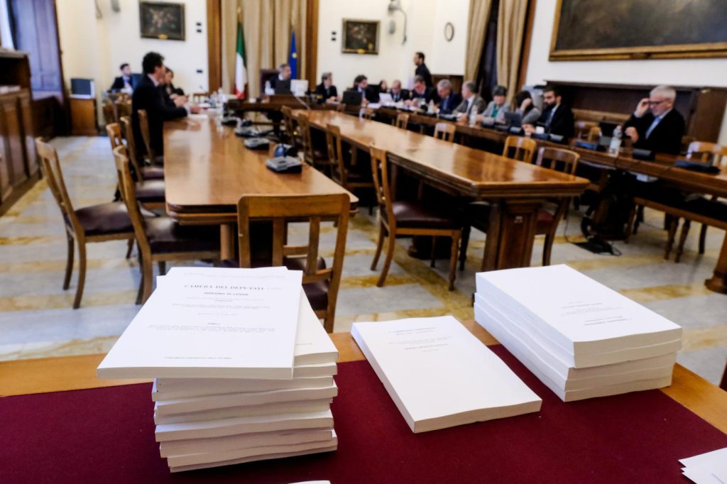 Manovra economica: tasse sugli affitti brevi, aumento Irap e novità fiscali