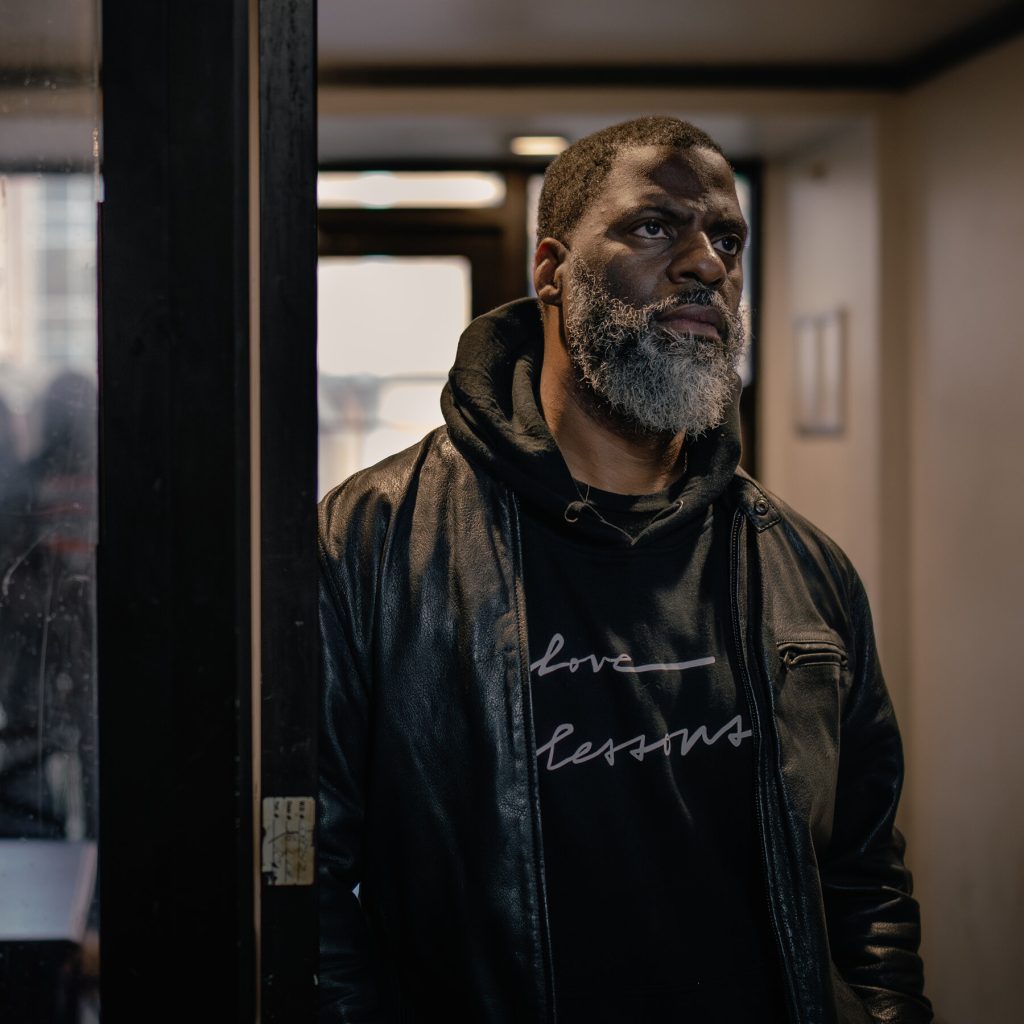 Intervento federale a Chicago: promesse non mantenute e comunità nera scettica