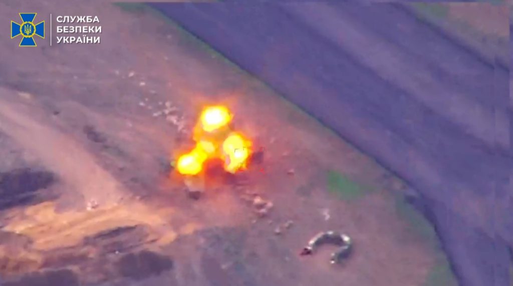 Ukraine&#039;s Security Service destroys Russian aircraft used to shoot down Ukrainian drones – video