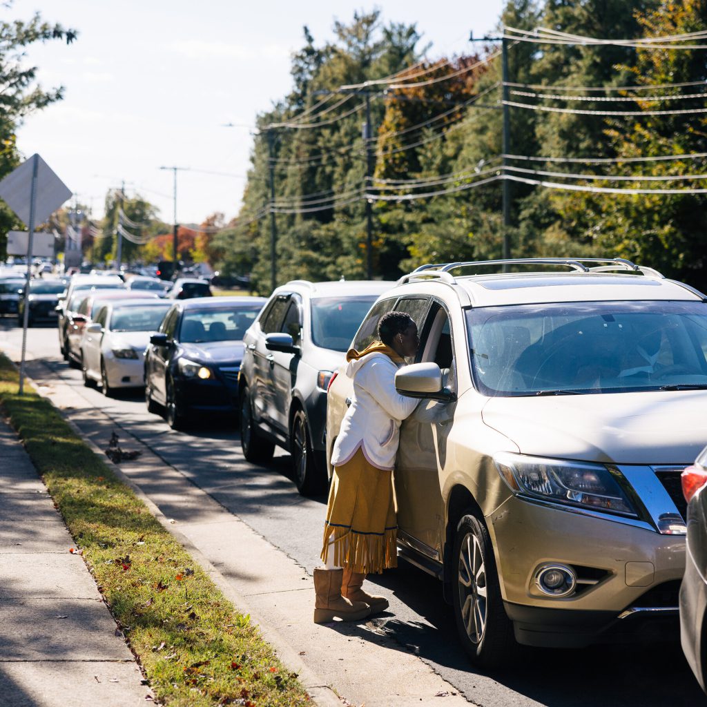 Banche Alimentari a Supporto dei Lavoratori Federali in Congedo Forzato: Una Risposta alla Crisi Governativa