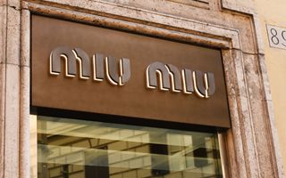 Prada, ricavi 9 mesi salgono a 4,07 miliardi di euro ancora trainati da Miu Miu