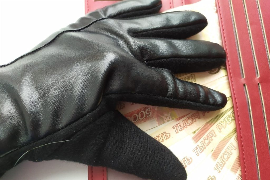 Житель Череповца семь раз разблокировал свой счет и перевел мошенникам более миллиона рублей