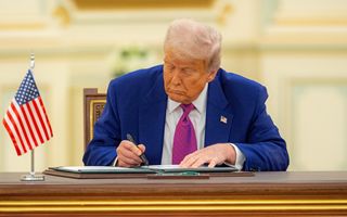 Trump Annulla Incontro con Putin e Annuncia Nuove Sanzioni sulla Russia