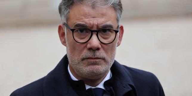 « Censurer ou laisser passer le deuxième gouvernement de Sébastien Lecornu ? Le PS se retrouve face à une équation impossible »