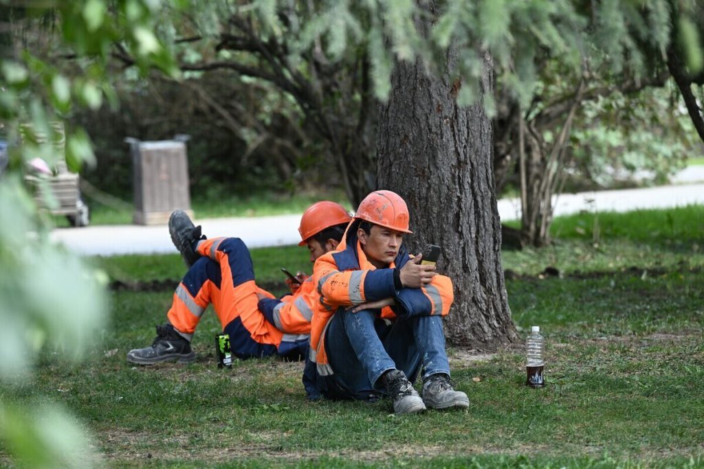 Неработающим членам семей мигрантов ограничат пребывание в России