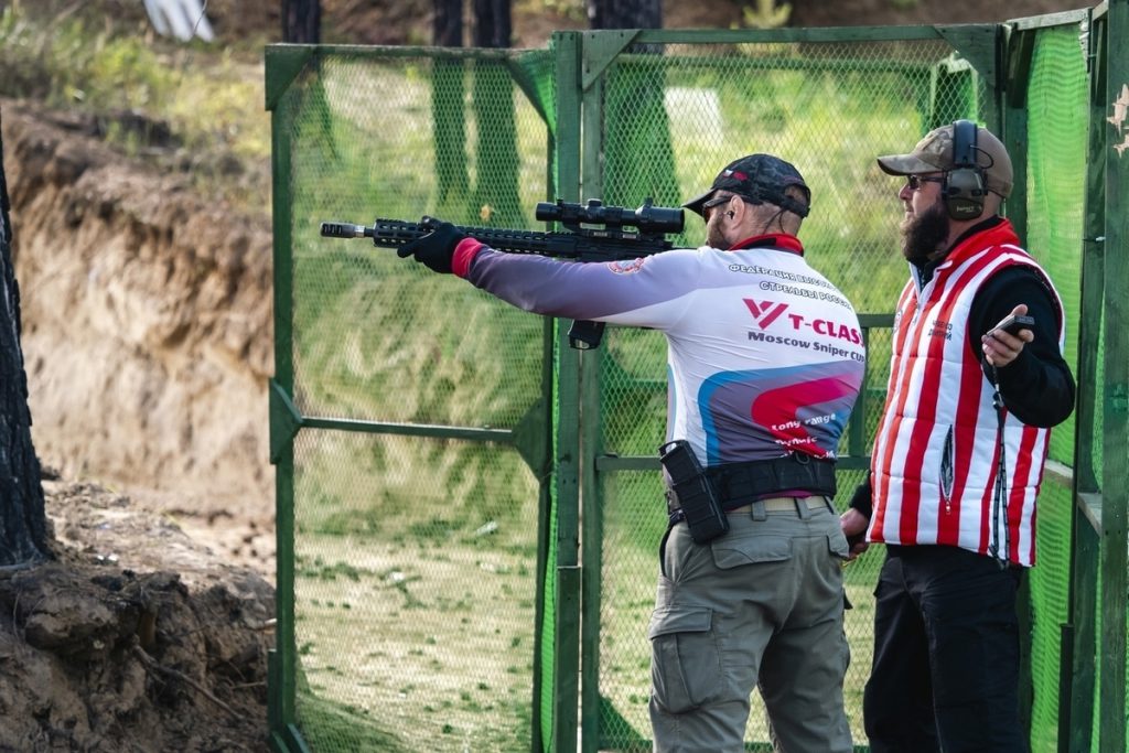 Vittoria Storica per lo Sportivo di Smolensk nella Competizione di Tiro Pratico in Buriazia