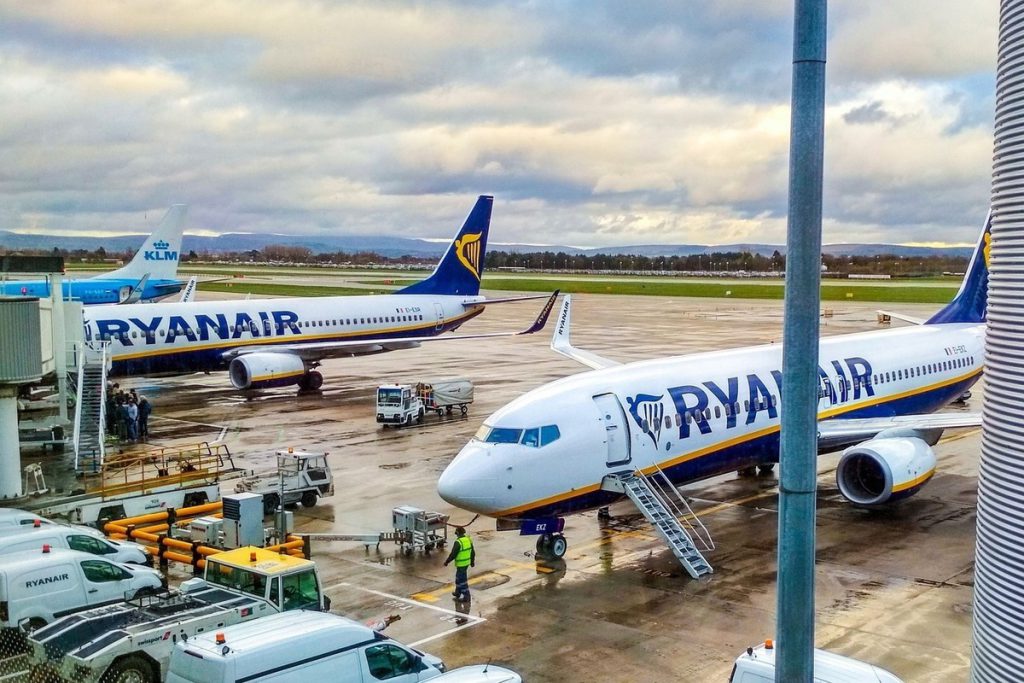 Ryanair riduce la sua presenza in Germania: 800.000 posti e 24 rotte cancellate, cosa significa per l&#039;economia tedesca?