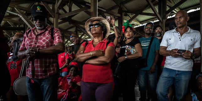 Il Senato approva legge contro la vita costosa nelle regioni d&#039;oltremare, ma gli eletti locali la ritengono insufficiente per arginare l&#039;aumento dei prezzi