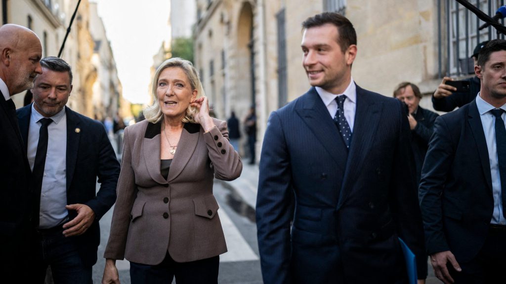 Dans les Vosges, Marine Le Pen et Jordan Bardella poursuivent leur stratégie de «campagne permanente» en espérant la dissolution