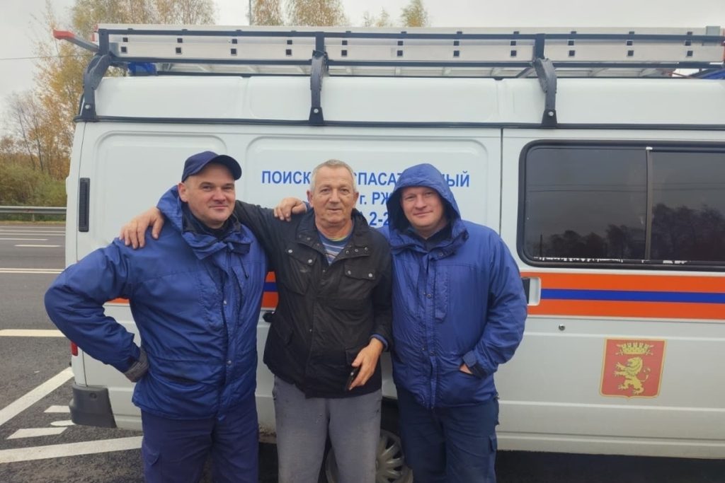 Тверские спасатели помогли сербскому дальнобойщику попасть домой