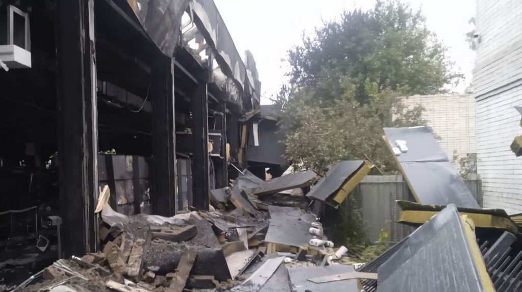 Russians attack Dnipropetrovsk Oblast: five-storey building and shops on fire – photos