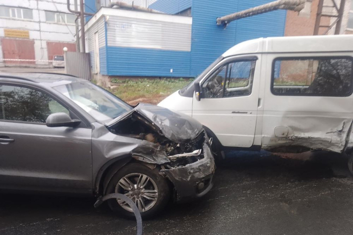 Incidenti stradali nella regione di Vladimir: cinque morti durante il weekend, allarme per la sicurezza stradale