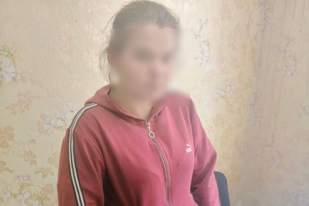 Два жителя Херсонской области украли у мужчины 30 тысяч рублей