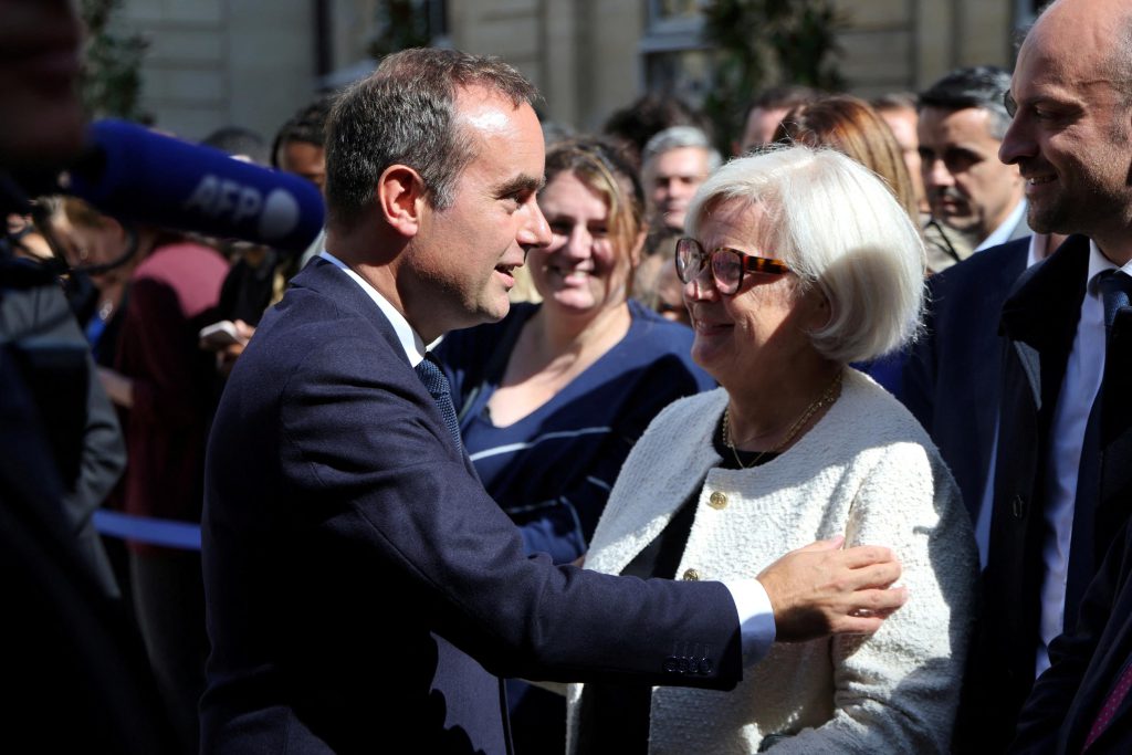 Gouvernement Lecornu 2 : Catherine Vautrin, du social aux Armées