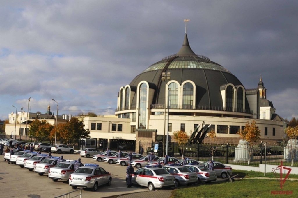 Тульские росгвардейцы получили 17 новых патрульных автомобилей