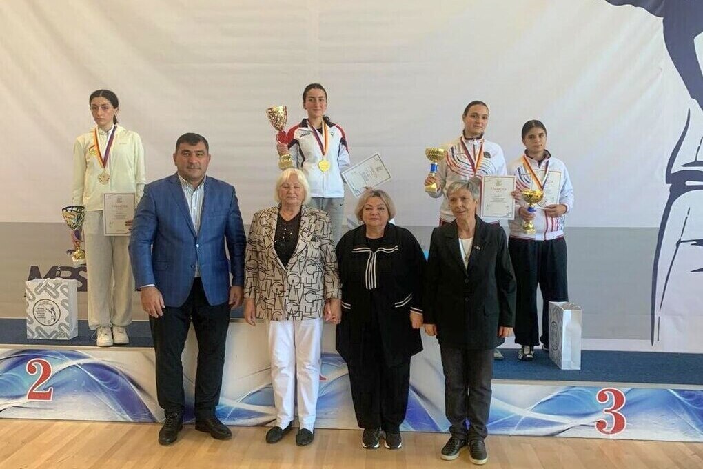 Фехтовальщицы из Пятигорска завоевали медали всероссийских соревнований