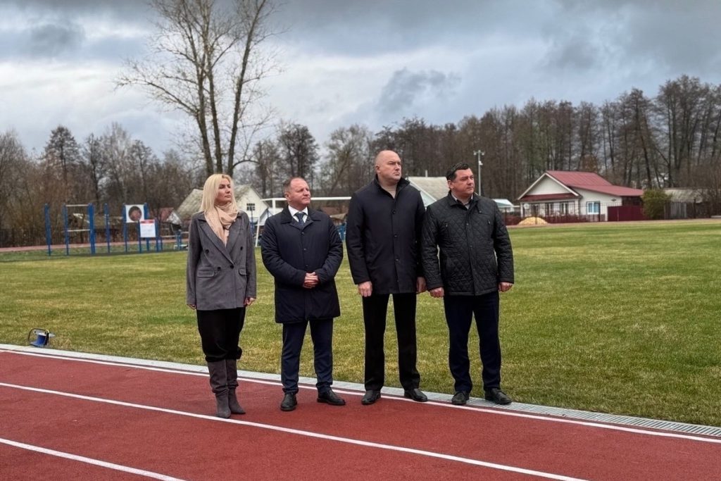 В Сосновоборском районе после реконструкции открылся стадион «Труд»