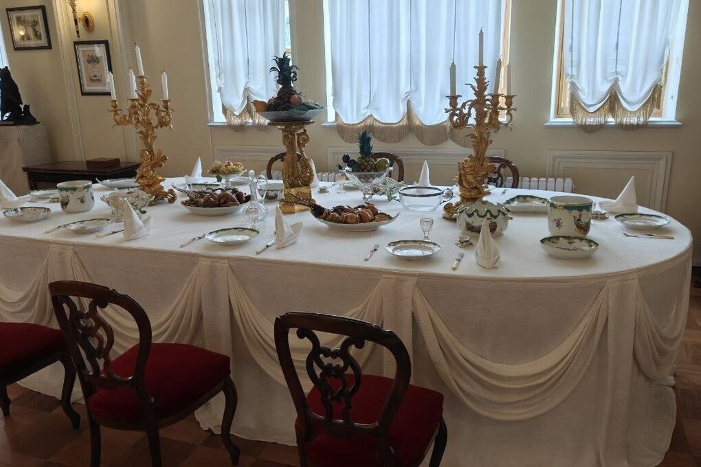 Более 440 тысяч рублей выделили на питание для участников конференции в Мурманске