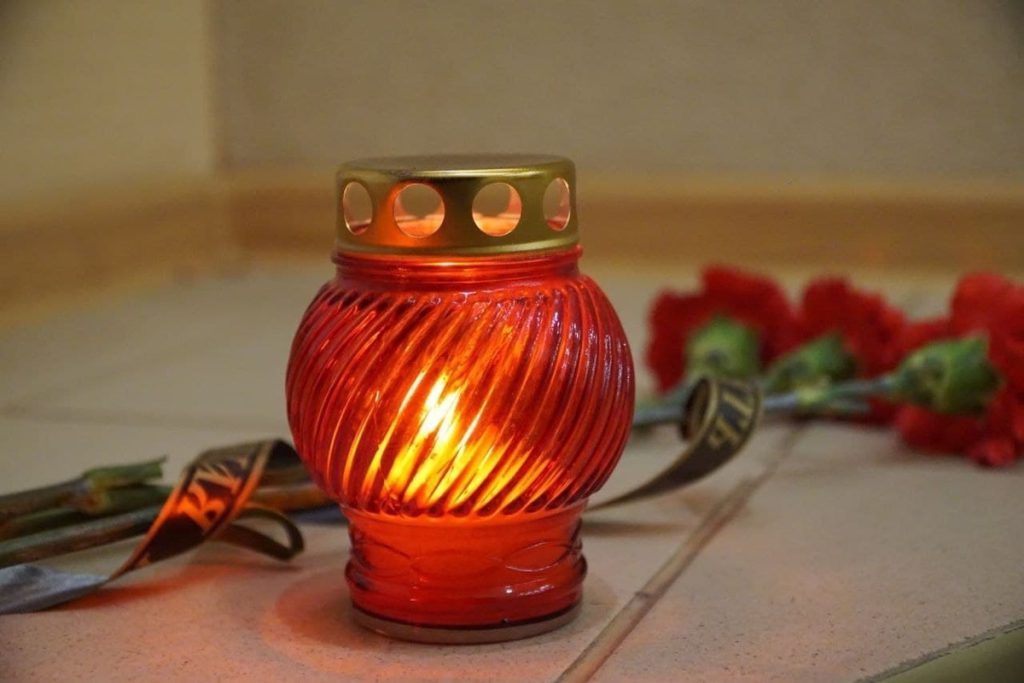 Addio al sergente maggiore Andrej Slakaev, caduto nell&#039;operazione militare speciale: la comunità di Sivastopol&#039; rende omaggio al suo sacrificio