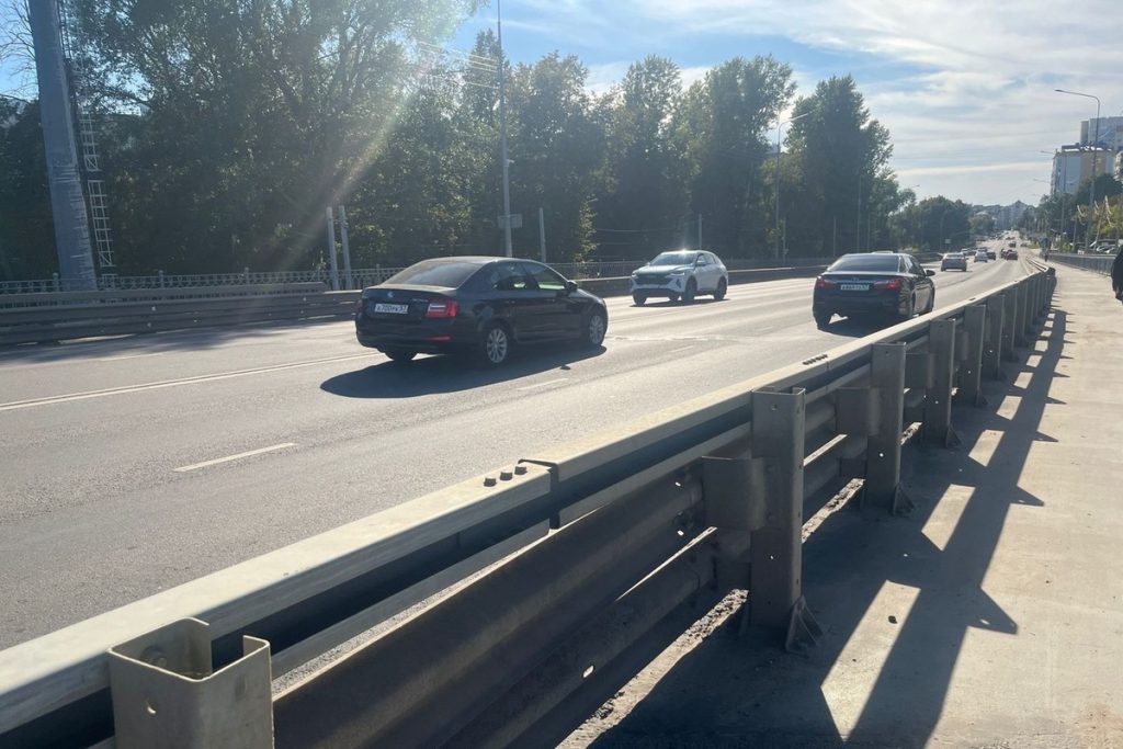 В Орловской области таксист украл 34 тысячи рублей из портфеля пассажира