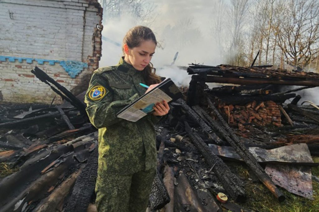 В Демянском округе во время пожара погиб 72-летний пенсионер
