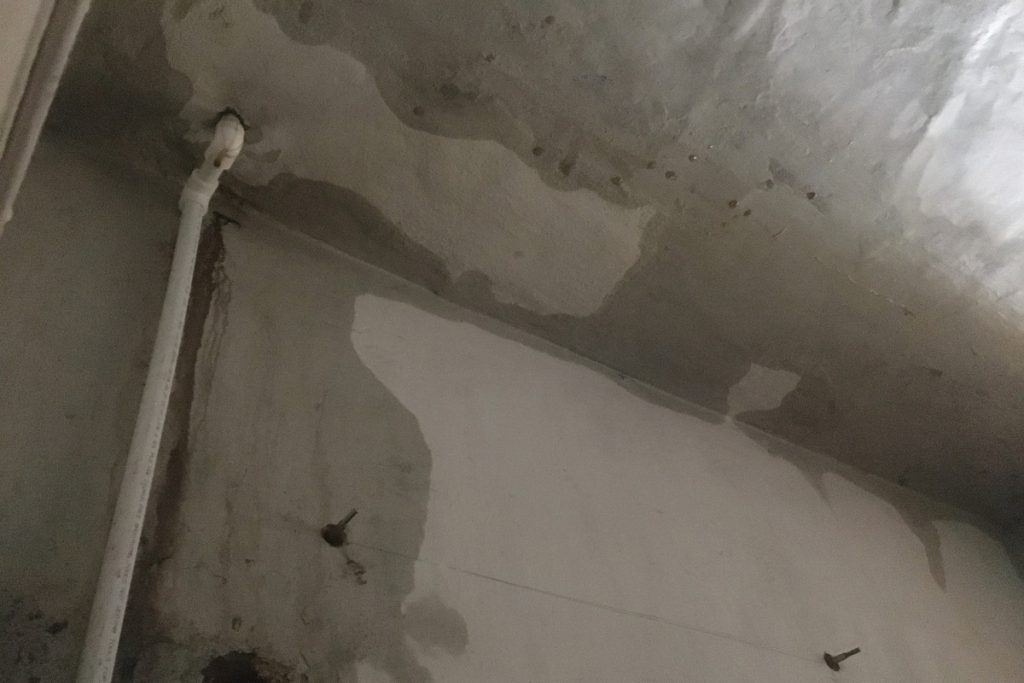 Procura di Orlë Interviene per Tutelare i Diritti dei Residenti in Edificio Multifamiliare