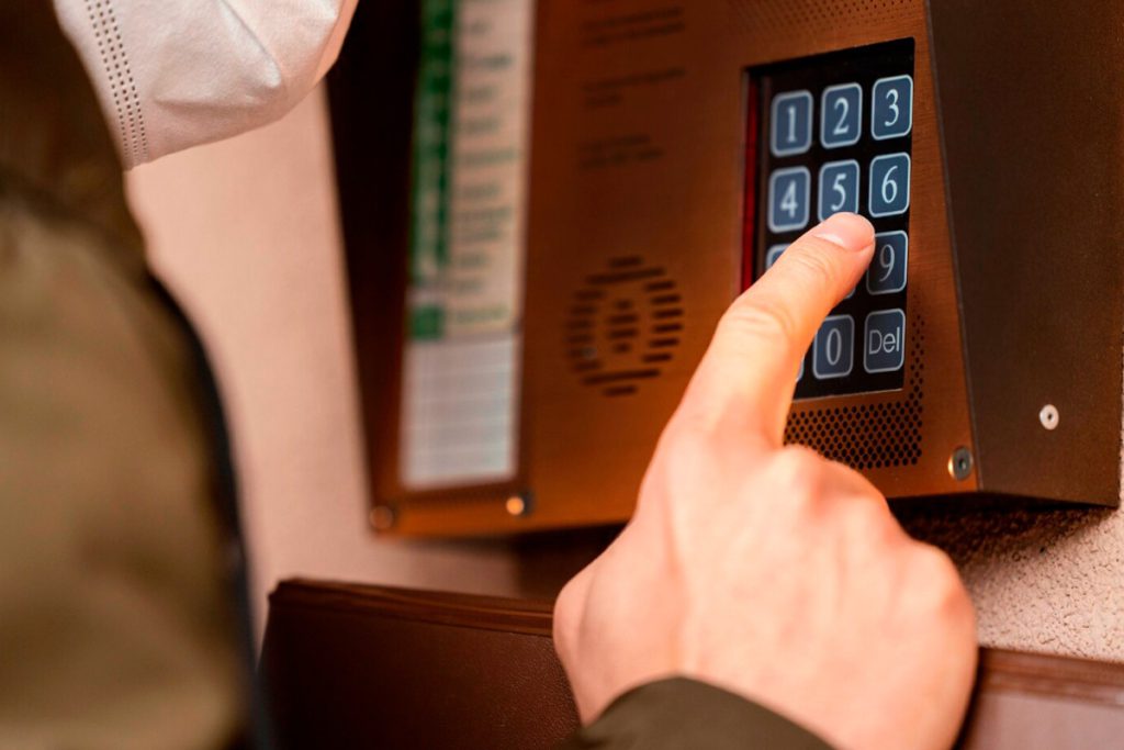 Липецкие домофоны станут защитой для жителей