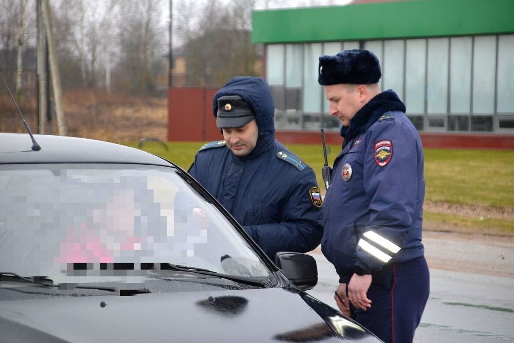 Смоленские судебные приставы конфисковали автомобиль за неуплату дорожных штрафов