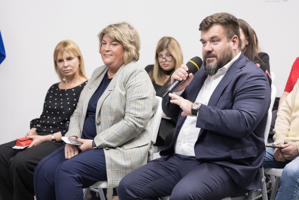 Richiesta di Trasparenza sulle Politiche Demografiche a Tula: Stepanov Interroga il Governatore Milyaev