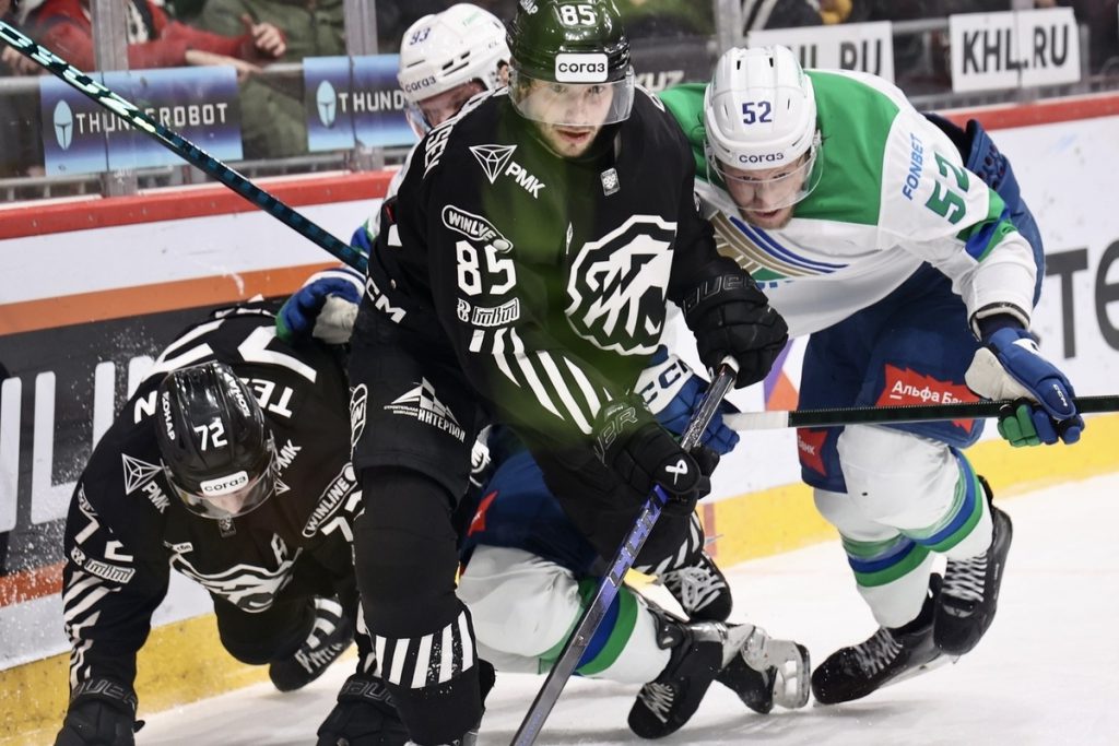Lesioni e malattie nel Traktor: il capo allenatore Benoit Grou parla delle sfide della squadra