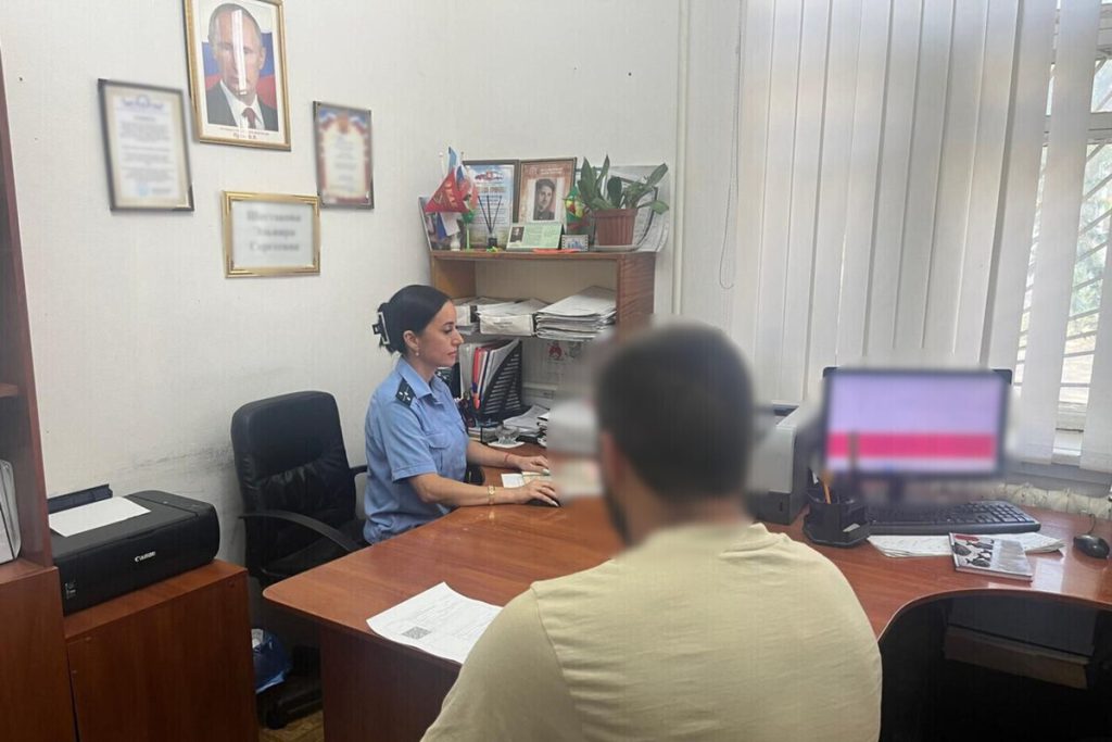 За долги по штрафу жителю Крыма назначили 480 часов обязательных работ