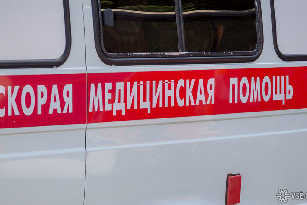 Donna salva dopo aver ingerito accidentalmente un blister con pillola a Kemerovo grazie all&#039;intervento tempestivo dei medici locali