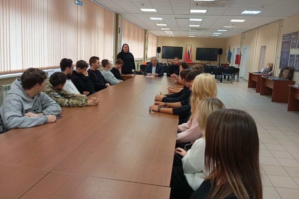 В Серпухове обсудили компьютерную зависимость