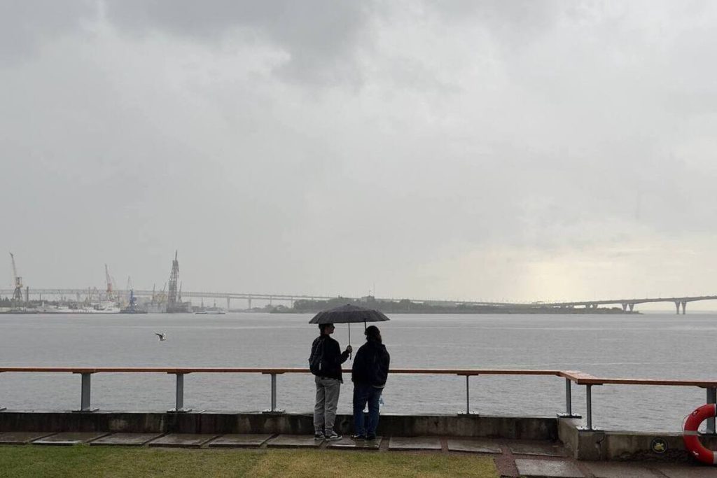 Ciclone Nord-Atlantico Porta Caldo e Pioggia a San Pietroburgo: Previsioni e Possibili Impatti sulla Città