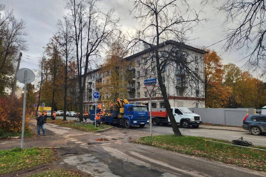 Жителей дома на Харченко эвакуировали из-за просадки грунта в Петербурге
