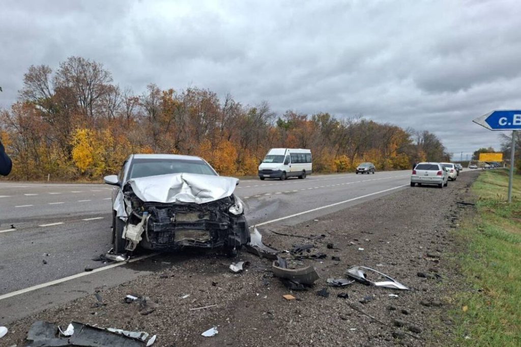 13-летняя девочка пострадала в серьезном ДТП под Воронежем