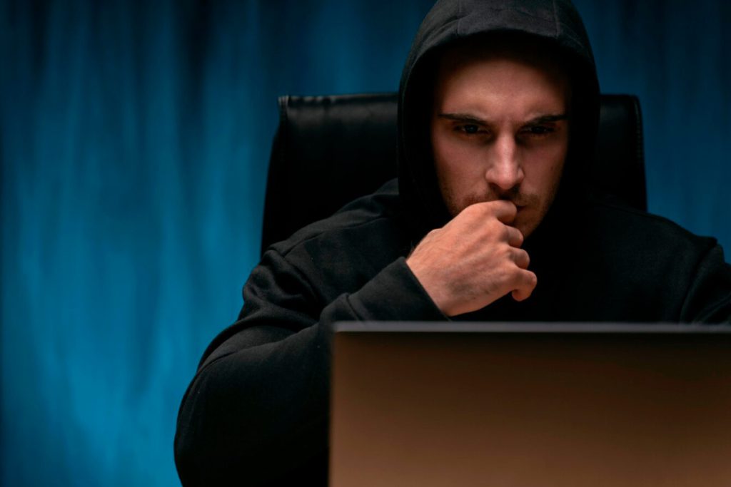 В Липецке мошенники используют родительский контроль для кражи денег