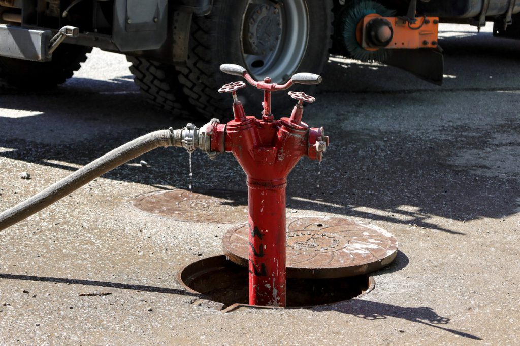 Два погибших: в ЛНР загорелся и частично обрушился дом