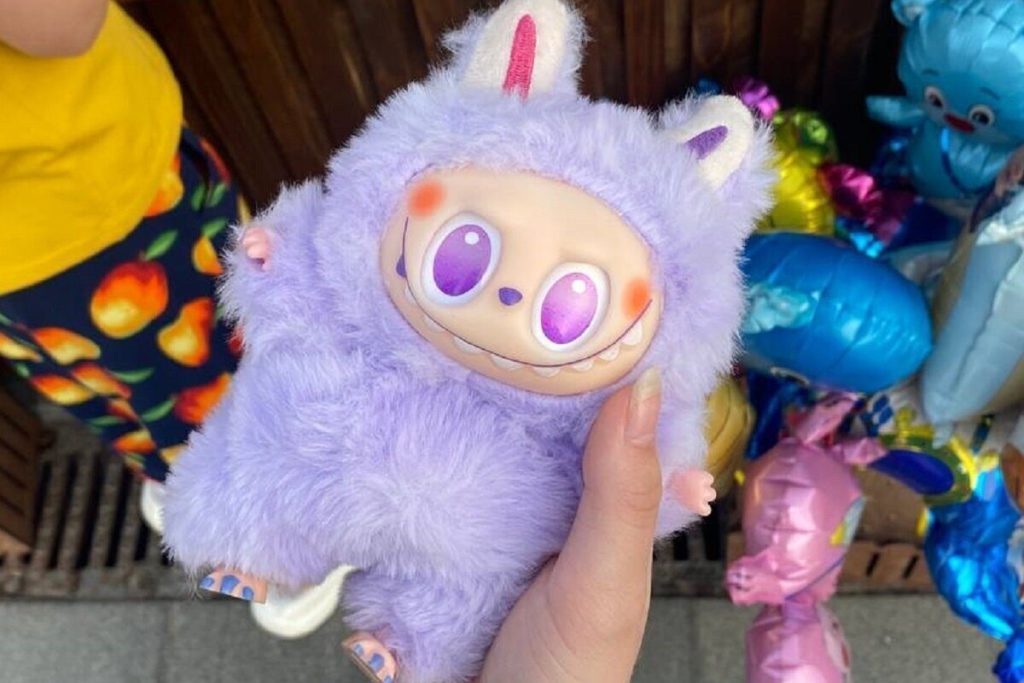 Truffa online a Peterburgo: i truffatori sfruttano le recensioni per rubare dati personali