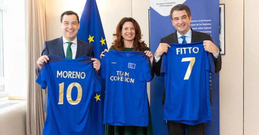 Regioni Europee Unite per Difendere la Politica di Coesione: Una Questione di Sviluppo e di Futuro per l&#039;Unione Europea

Le Regioni Europee a Difesa della Politica di Coesione
La presidente del Comitato europeo delle regioni, Kata Tüttő, ha espresso la sua convinzione che il modello di centralizzazione dei fondi per la programmazione del budget europeo post 2027 non sarà approvato. Questa affermazione segue le numerose proteste da parte di esponenti regionali e nazionali.

La Posizione delle Regioni
Il presidente della Regione Friuli-Venezia Giulia, Massimiliano Fedriga, ha scritto una lettera a nome delle Regioni italiane al Presidente della Commissione europea, Ursula von der Leyen, per esprimere le preoccupazioni riguardo alla possibile centralizzazione dei fondi. Questa iniziativa dimostra la determinazione delle regioni europee a difendere la politica di coesione, che è considerata fondamentale per lo sviluppo economico e sociale delle aree più deboli dell&#039;Unione europea.

Approfondimento
La politica di coesione è uno degli strumenti più importanti dell&#039;Unione europea per ridurre le disparità economiche e sociali tra le regioni. I fondi per la coesione sono utilizzati per finanziare progetti di sviluppo infrastrutturale, di innovazione e di sostegno alle imprese, con l&#039;obiettivo di promuovere la crescita economica e la creazione di posti di lavoro nelle aree più svantaggiate.

Possibili Conseguenze
La centralizzazione dei fondi per la programmazione del budget europeo potrebbe avere conseguenze negative per le regioni europee, in particolare per quelle più deboli. La perdita di autonomia nella gestione dei fondi potrebbe limitare la capacità delle regioni di rispondere alle esigenze specifiche dei loro territori, rallentando lo sviluppo economico e sociale.

Opinione
Secondo molti esponenti regionali e nazionali, la politica di coesione deve rimanere un pilastro fondamentale della politica europea. La centralizzazione dei fondi potrebbe essere vista come un passo indietro rispetto agli obiettivi di coesione e di sviluppo sostenibile dell&#039;Unione europea.

Analisi Critica dei Fatti
La posizione delle regioni europee è supportata da dati e statistiche che dimostrano l&#039;importanza della politica di coesione per lo sviluppo economico e sociale delle aree più deboli. La centralizzazione dei fondi potrebbe essere vista come una misura che favorisce gli interessi delle regioni più ricche e più potenti, a scapito di quelle più deboli.

Relazioni con altri Fatti
La questione della centralizzazione dei fondi per la programmazione del budget europeo è legata ad altri temi importanti, come la riforma della politica agricola comune e la gestione delle frontiere esterne dell&#039;Unione europea. La capacità dell&#039;Unione europea di gestire questi temi in modo efficace sarà fondamentale per il suo futuro sviluppo e per la sua credibilità agli occhi dei cittadini europei.

Contesto Storico
La politica di coesione è stata introdotta nell&#039;Unione europea negli anni &#039;80, con l&#039;obiettivo di ridurre le disparità economiche e sociali tra le regioni. Da allora, la politica di coesione è stata oggetto di numerose riforme e revisioni, con l&#039;obiettivo di renderla più efficace e più rispondente alle esigenze delle regioni europee.

Fonti
Il presente articolo è basato su informazioni provenienti da Euractiv, un sito di notizie specializzato in politica europea. Per ulteriori informazioni, si consiglia di visitare il sito ufficiale del Comitato europeo delle regioni.