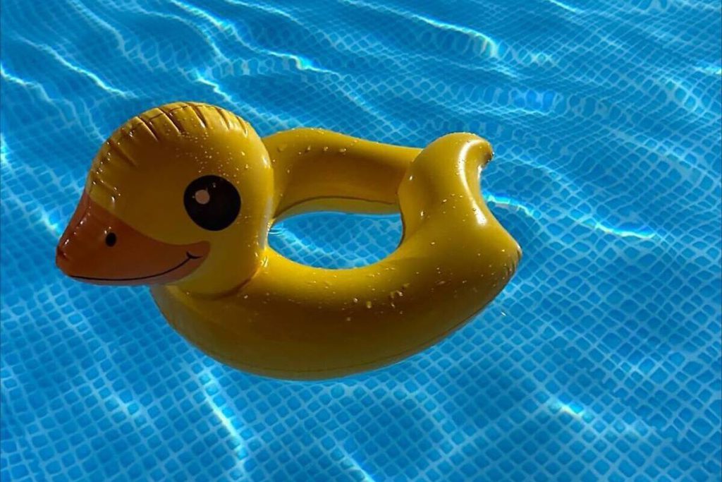 Петербургским семьям порекомендовали отдохнуть в морском бассейне