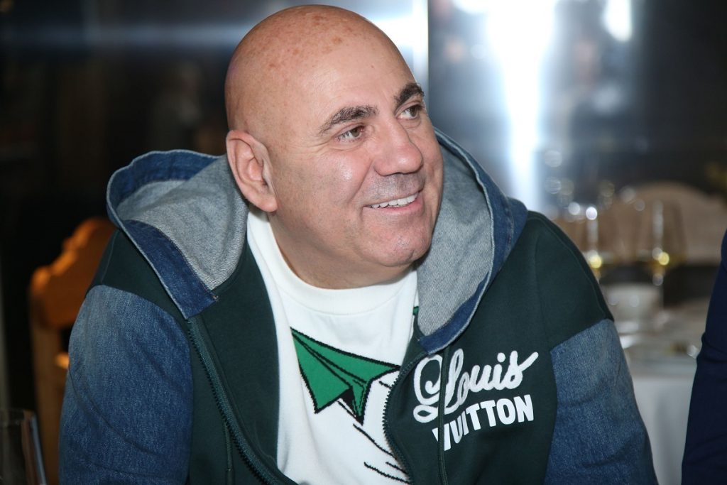 Российский продюсер высказался в поддержку Чеботиной после слов Резника