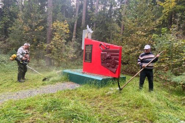 Monumento ai Giornalisti di Guerra Bielorussi Inaugurato in Russia: Un Tributo alla Libertà di Stampa e alla Memoria Storica