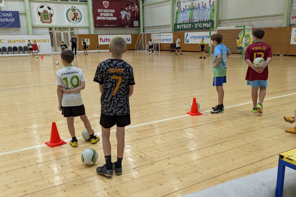 Вечерний рейд по занятости несовершеннолетних прошел в Первомайском районе Пензы