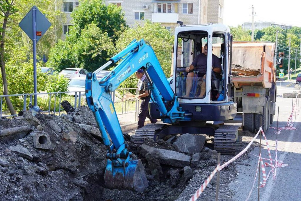 Aggiornamento delle reti di riscaldamento a Crimea: oltre 6 chilometri di tubi sostituiti per un inverno più caldo e sostenibile