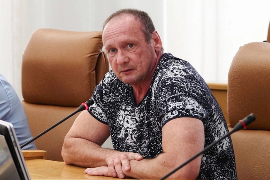 Депутата Красноярского горсовета Вячеслава Дюкова могут лишить мандата за нарушение антикоррупционного законодательства